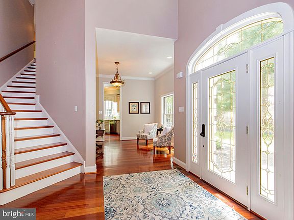 3rd image of 100 Smithbridge Rd