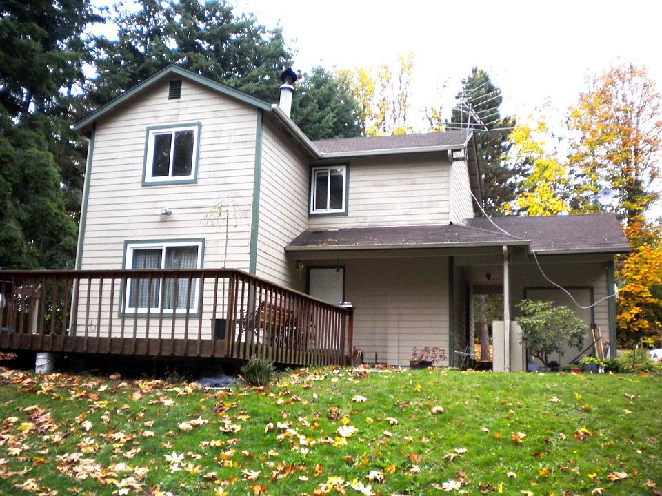1st image of 918 Marine Dr NE
