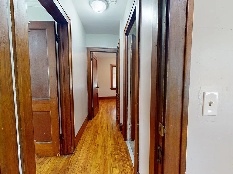 9715 Plymouth Ave — Photo 12
