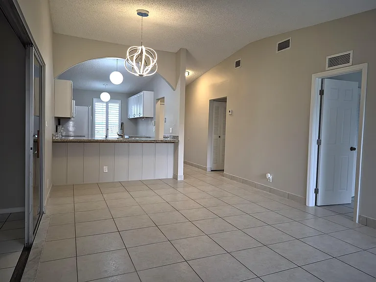 5510 Lakewood Cir S #C — Photo 18