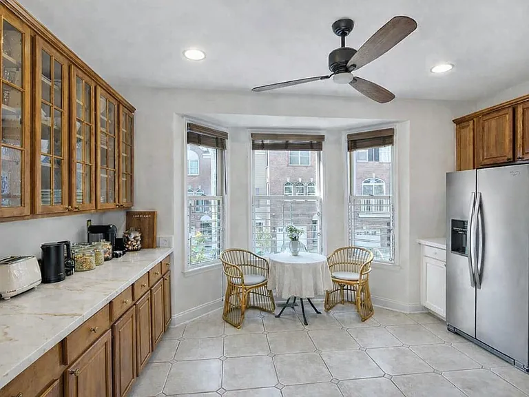 476 Buffalo Ct — Photo 4