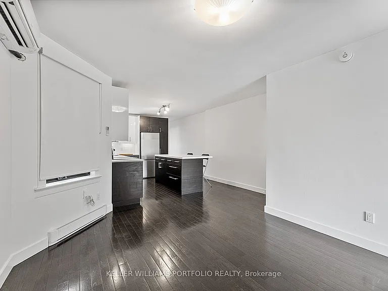 2118A Danforth Ave — Photo 12