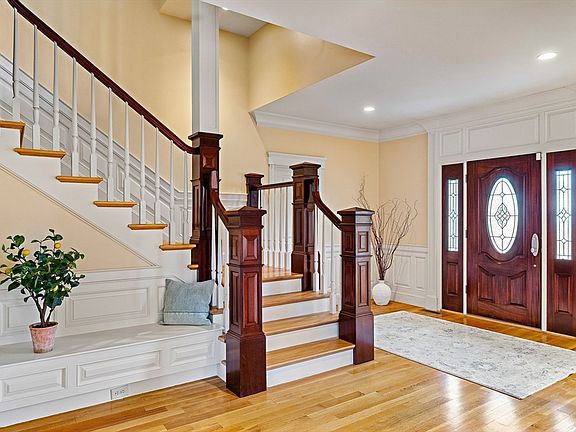 4th image of 8 Dane Rd