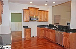 4th image of 172 Carolina Oaks Dr