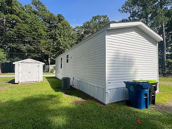 4th image of 3314 Bridges St #15