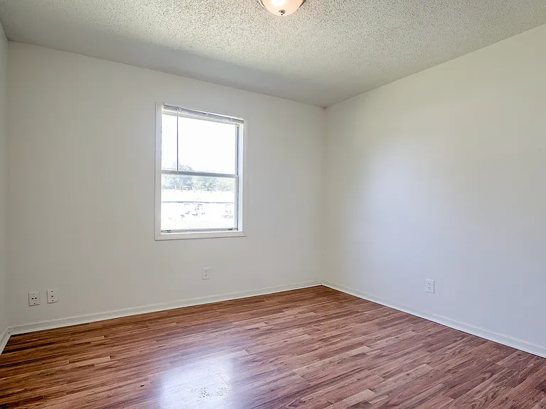 6106 E 153rd Ter — Photo 17
