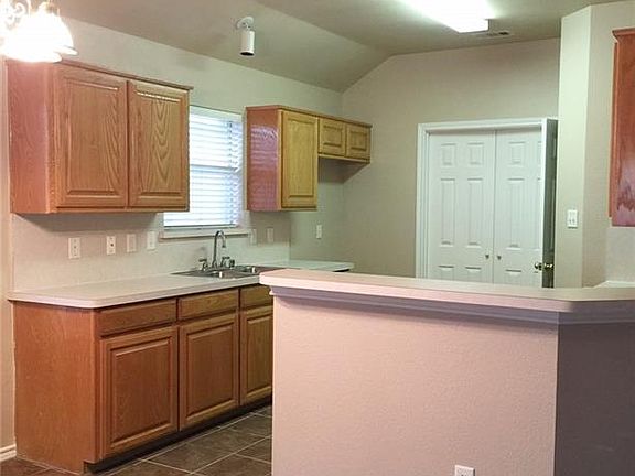 3rd image of 1205 Buehler Ct