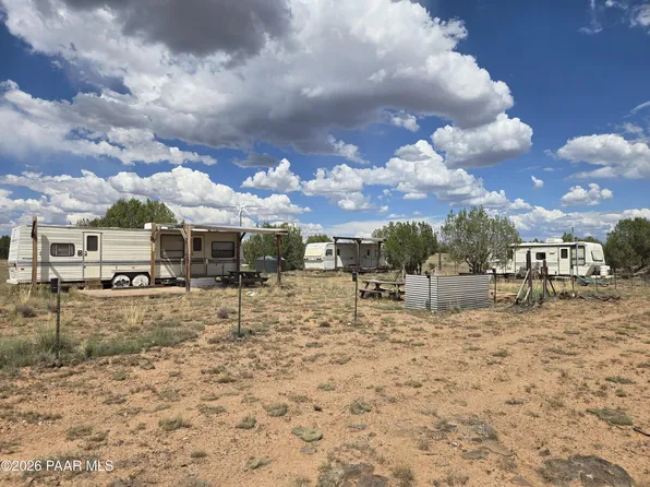 62 W Antelope Run Rd, Ash Fork, AZ 86320