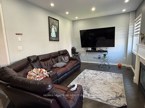 4th image of 71 Batchford Cres