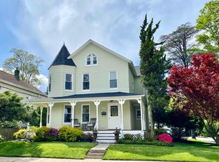 55 Sheridan Ave, Ho Ho Kus, NJ 07423