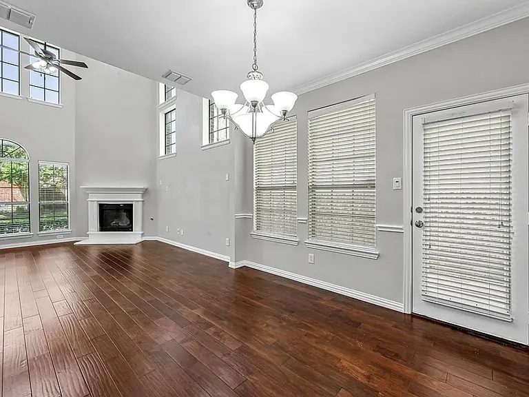 2124 Broadstone Dr — Photo 5