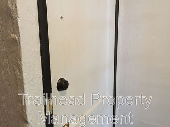 3rd image of 4240 Holly St