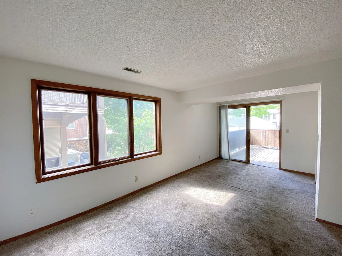 Building Photo - 1826 B St #4