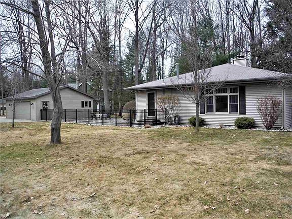4th image of 303 Shady Lane Ave