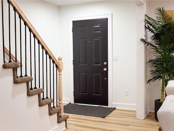 4th image of 15661 Warwick Blvd Unit D