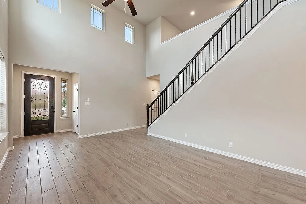 3 bed, 1874 sqft, $2,800 — Photo 4