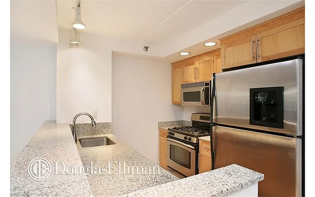 Rented by Douglas Elliman | media 30