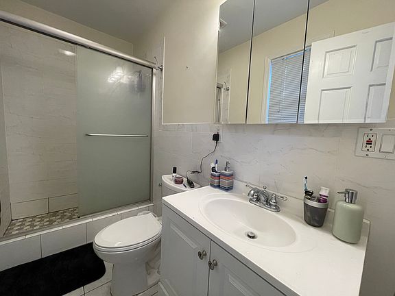 5th image of 69 Fairbanks St #2