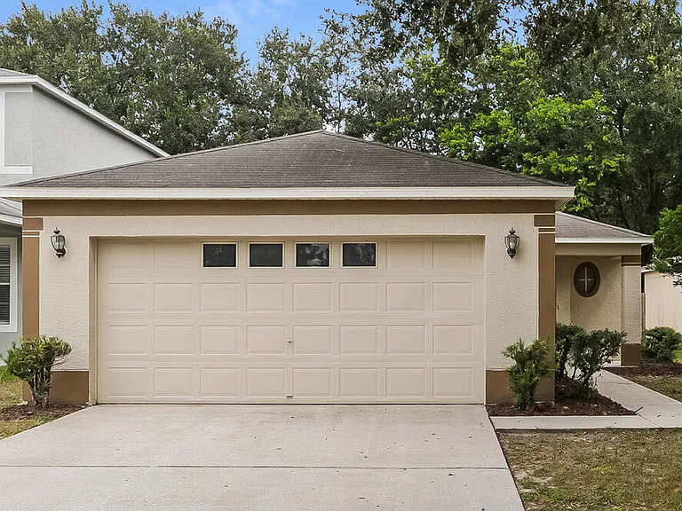 1038 Harvest Moon Dr — Photo 1
