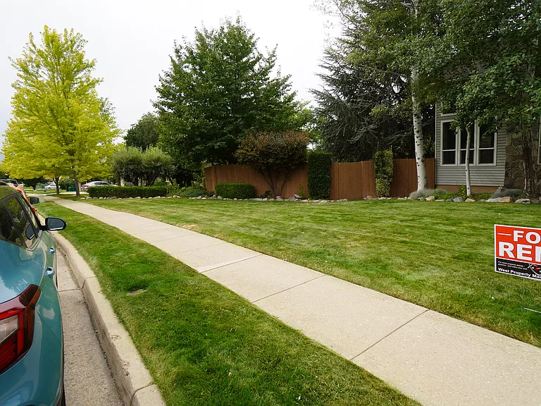 1219 Ash Dr — Photo 39