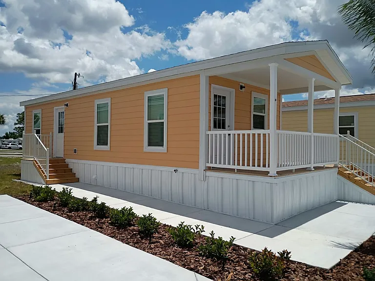 Sunshine MH & RV Resort — Photo 40