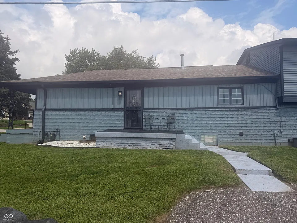 124 W Bellefontaine St