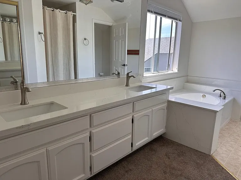112 Knight Ct — Photo 3
