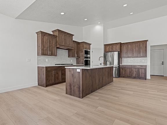 5th image of 2884 N 3475 W