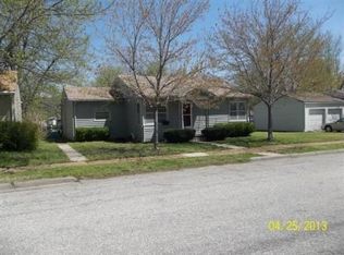 312 S Larson Ave, Chanute, KS 66720