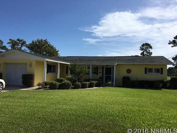 1st image of 821 Fairway Dr