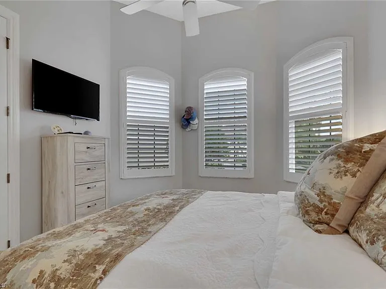 12574 Grandezza Cir — Photo 14