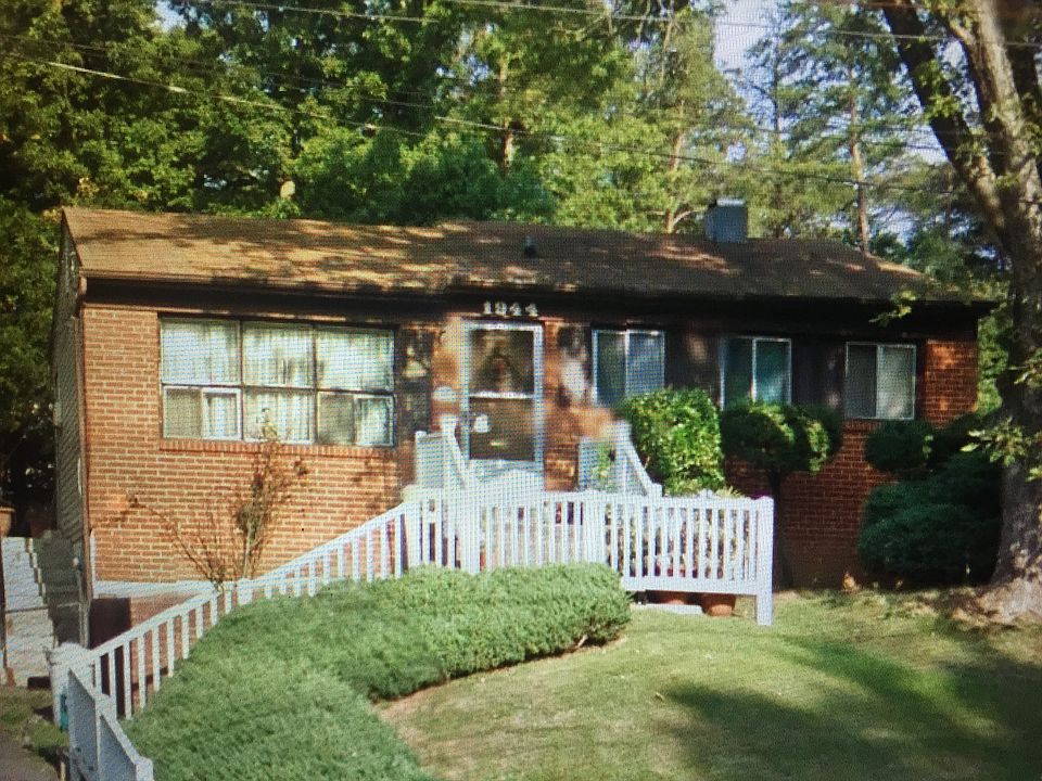 1st image of 1944 Richmond Ave