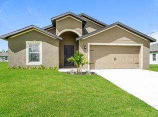 166 Blackstone Dr, Fort Myers, FL 33913