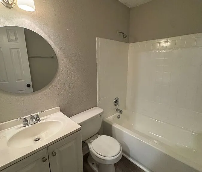 1211 E 108th Ave #B — Photo 7