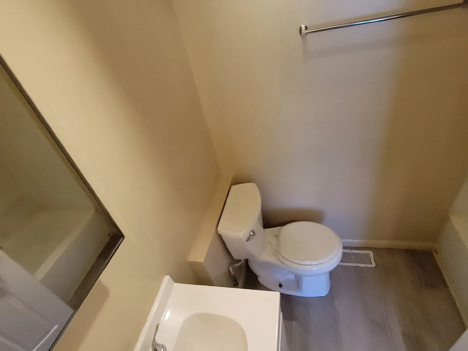 4 bed, $975 — Photo 3