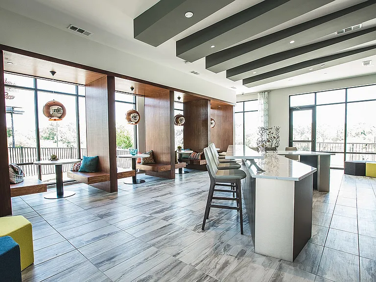 Leasing Office - Phase 1