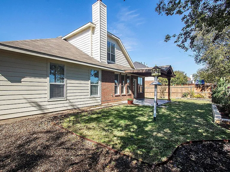 406 Leameadow Dr — Photo 19