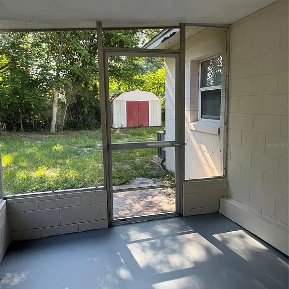 930 Emerald Dr — Photo 17