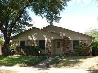 2701 Rickenbacker Dr, Dallas, TX 75228