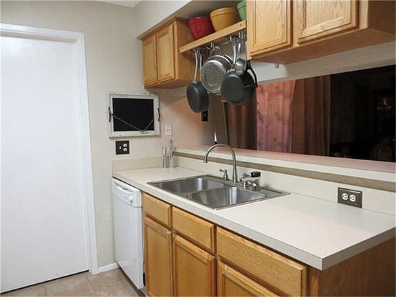 5th image of 8020 Braesmain Dr APT 1706
