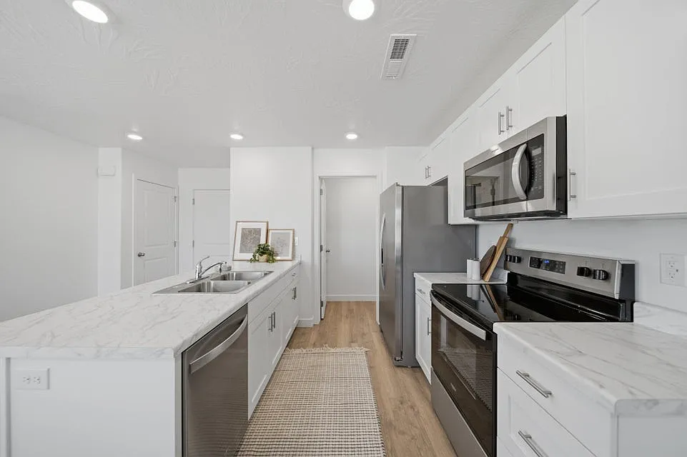 3 bed, 1459 sqft, $1,875 — Photo 4