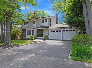 3 Frost Ave W, Edison, NJ 08820