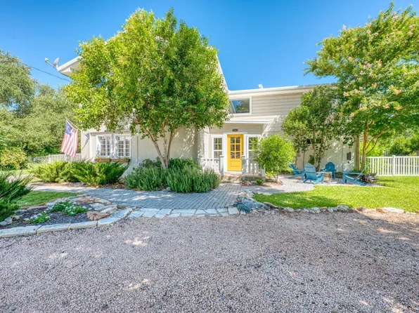 409 Island Lodges Drive, Buchanan Dam, TX 78609