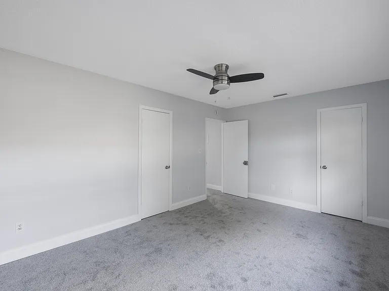 200 Westwood Ter N #122 — Photo 17