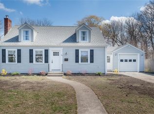 90 Algonquin Rd, Rumford, RI 02916