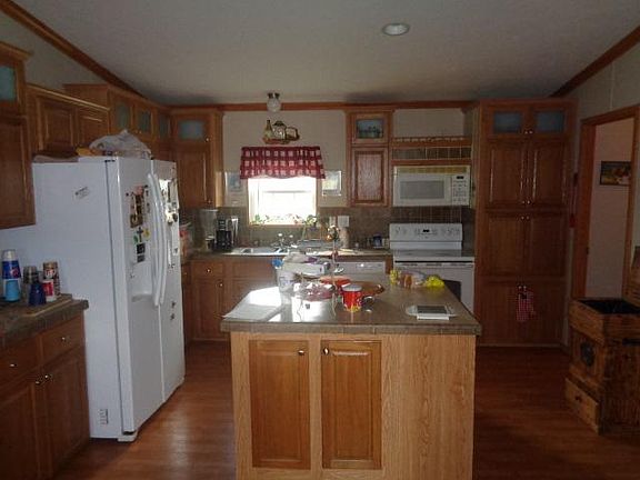 2nd image of 917 County Road 3108
