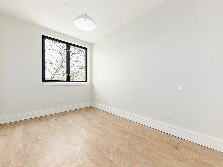 126 E 54th St #3B — Photo 7