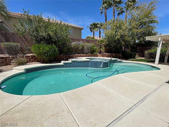 5th image of 7651 Jacaranda Bay St #0