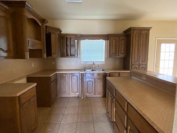 5th image of 21720 Armadillo Dr