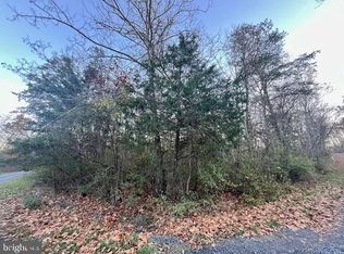 Oak Ln, Luray, VA 22835